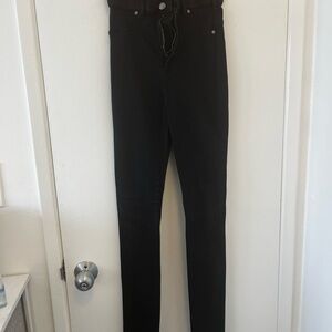 Black High-Waisted Skinny Jeans